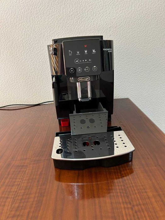 Кофеварка новая,   в отличном состоянии, фирма "DELONGHI"