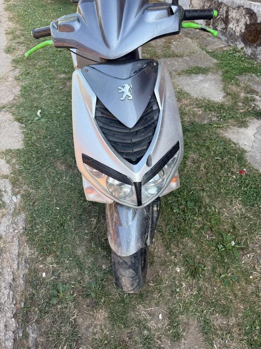 Pegeot Speedfight 2 2t vand are o problema prinde aer fals la toba trebuie poxipol