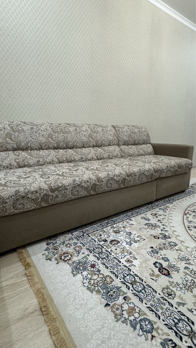 Диван , угловой . Для гостинной