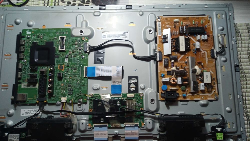 Vand componente TV Samsung UE32"H6200AW