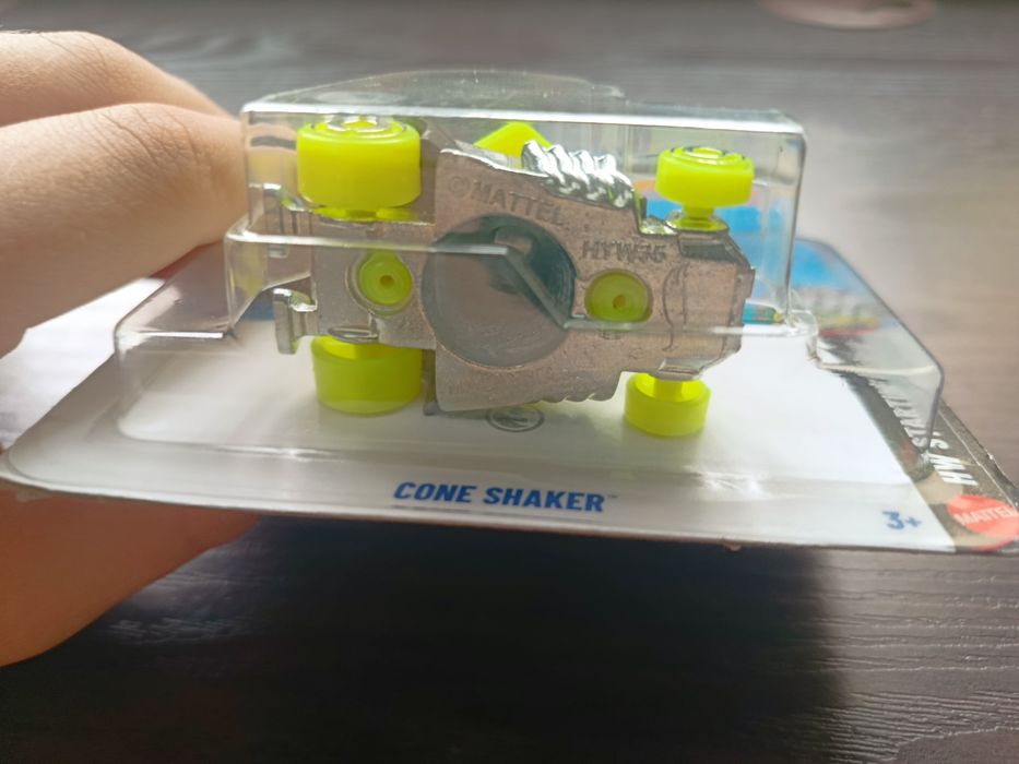 Hot wheels Cone Shaker TH