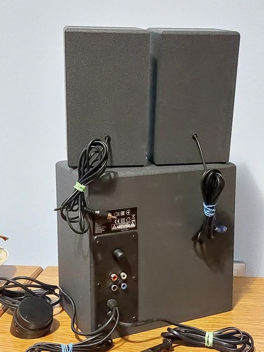 Livrare 5 LEI Boxe PC 2.1 Logitech Z333 40W, subwoofer activ