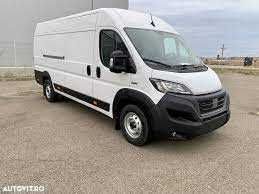 Inchiriez duba autoutilitara Renault Trafic 3 an 2017 fara sofer