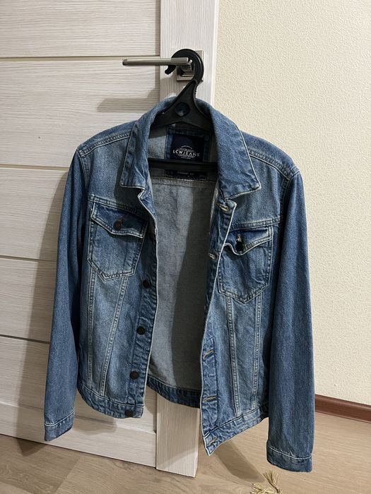 продаю джинсовку в отличном состоянии