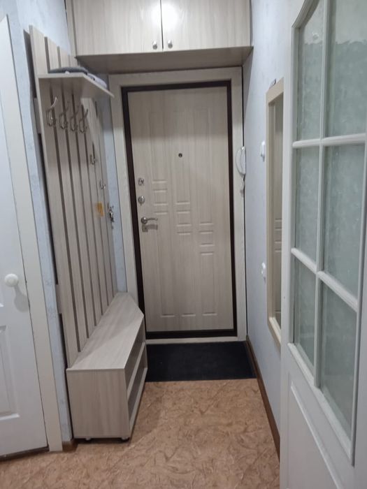 Продаётся 2 комнатная квартира,7 мкр.