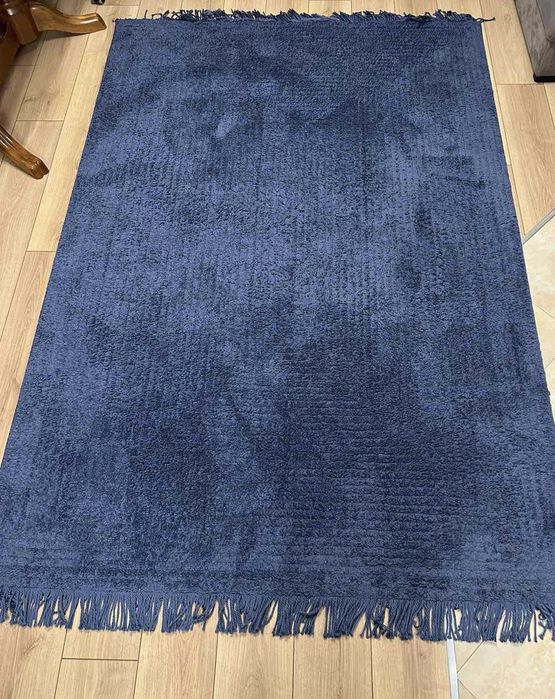 Мек и удобен килим в син цвят 160/230