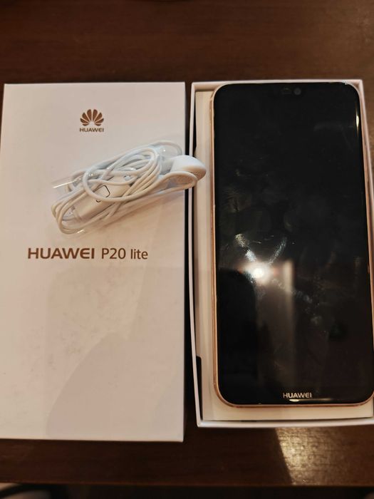 Смартфон Huawei P20 lite