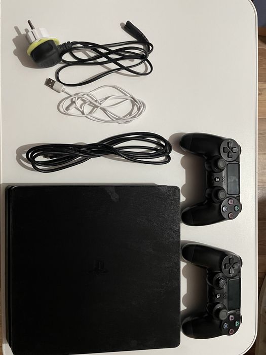 PlayStation 4 slim