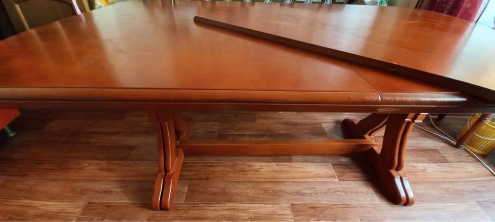 Продам раздвижной стол