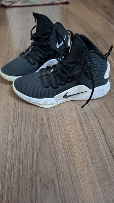 Nike  маратонки.