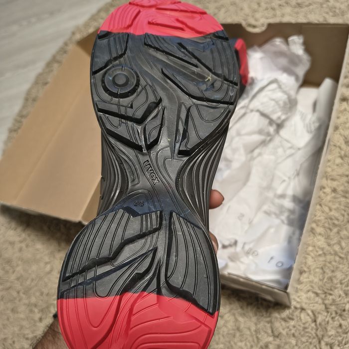 Adidași de munca uvex mărimea 36 noi in cutie