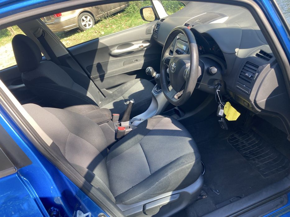Тойота аурис/toyota auris 1.4D4D 90кс 09-12г