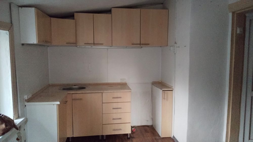 Кухонный гарнитур.  Срочно, компактный