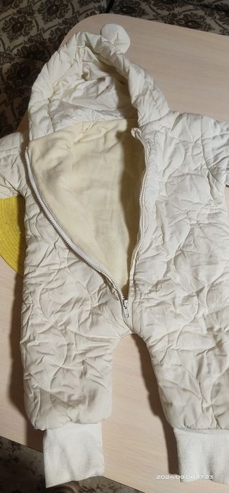 Продам детские комбинезоны