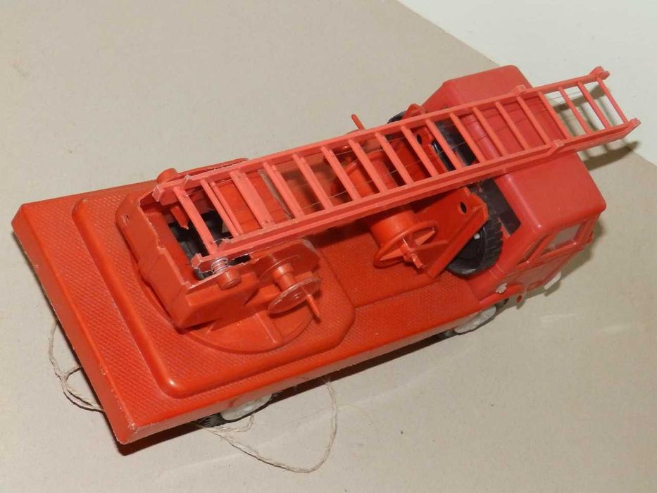 Детски играчки, различни цени