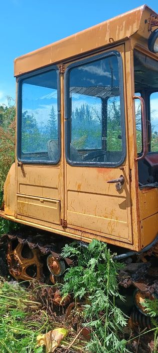 ДТ 75 трактор находятся вРайымбекском районе.