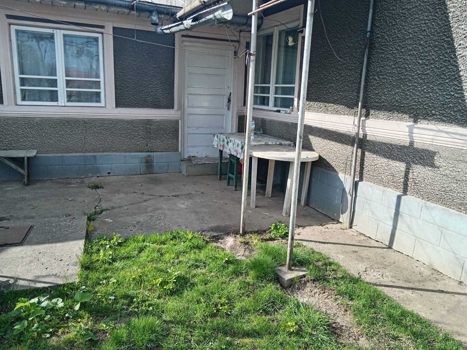 casa de vanzare in Roznov