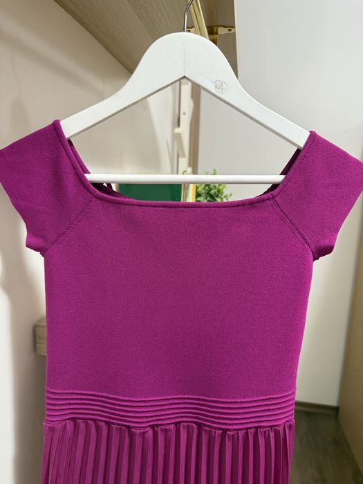 Нова рокля плисе на Ted Baker , размер С