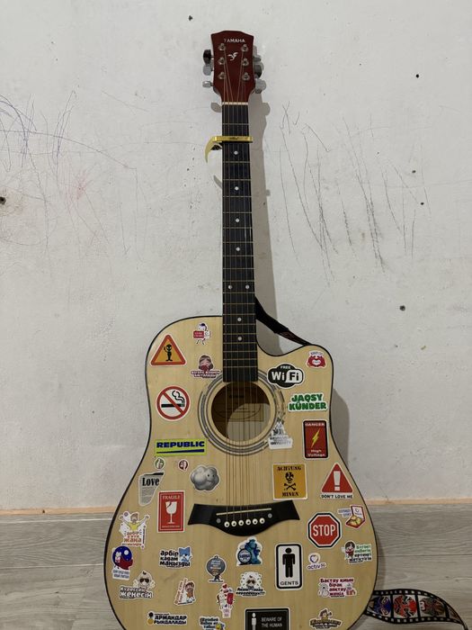 Yamaha F41 акустическая гитара