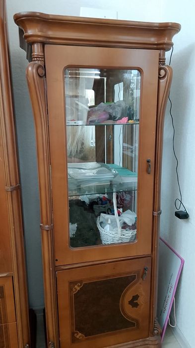 Стенка шкафчик из дерево