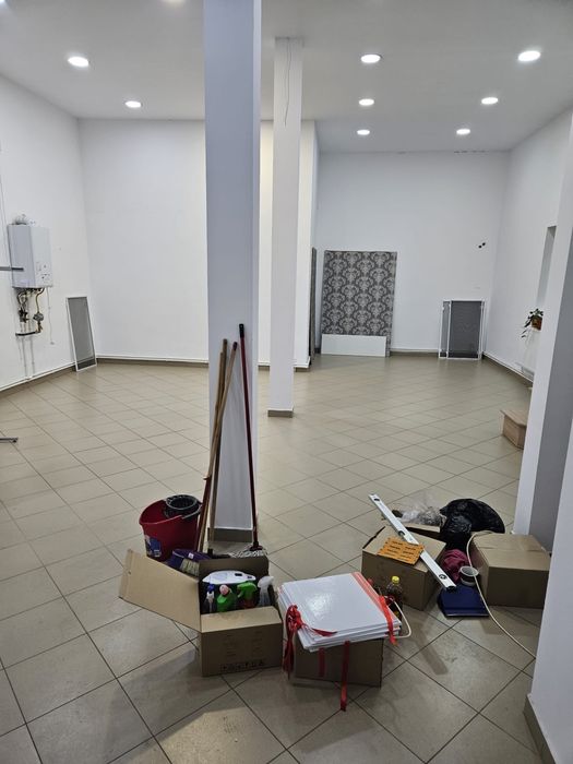 Inchiriez spatiu Str Brailei