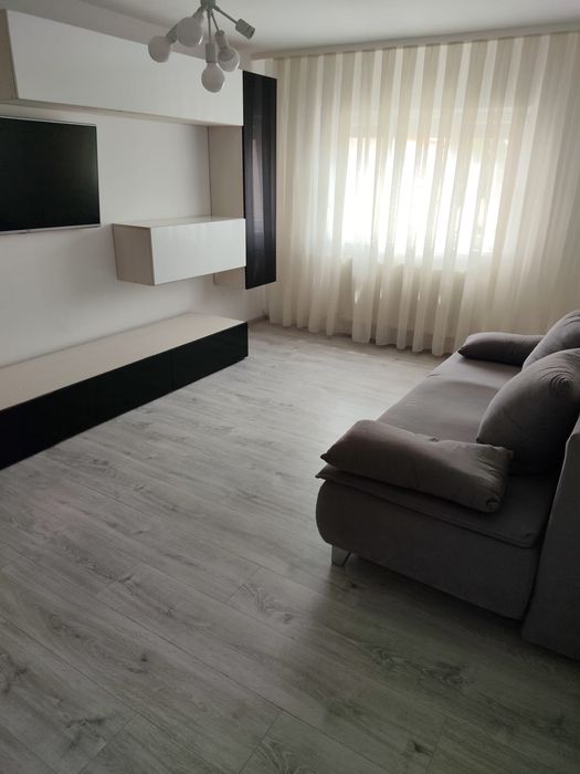 Vand ap 2 camere Pb etajul 1