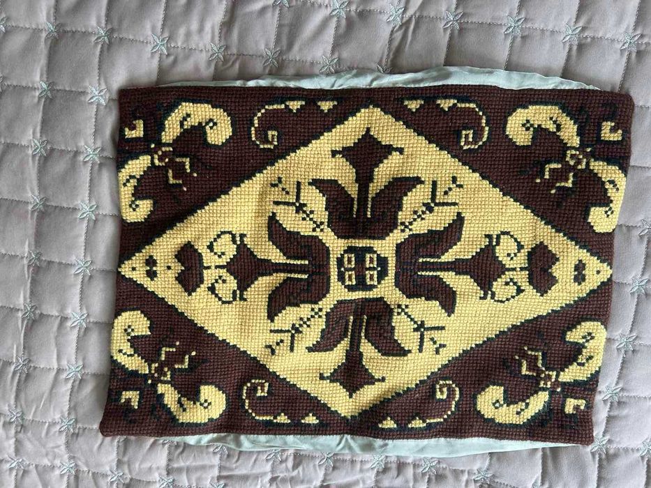 Плетени калъфки за възглавници от вълна