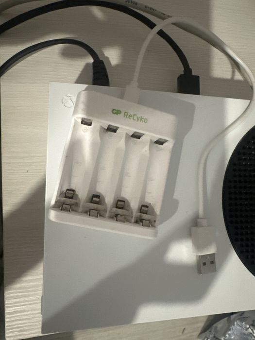 СРОЧНО Продаю Xbox series s