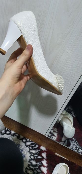 Туфли красивые с жемчугами и бантиками