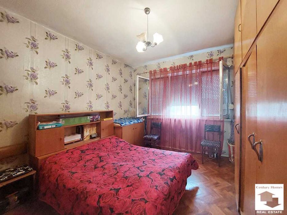Продава се Четиристаен апартамент в Велико Търново, Център - 85 кв.м за 1412 €/кв.м - Снимка #2