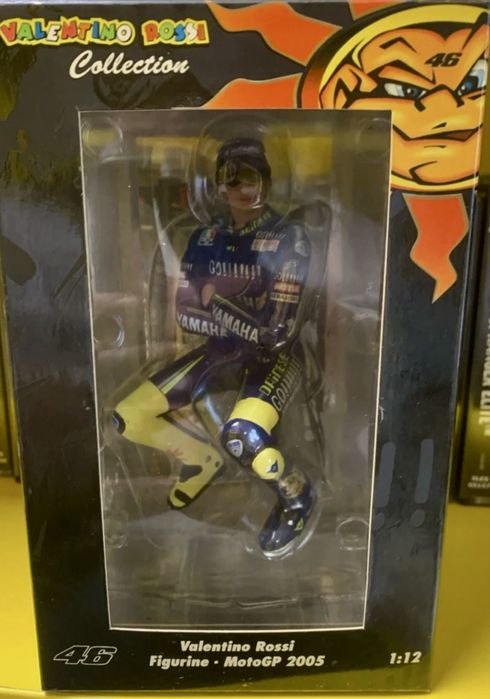 Macheta motocicleta si figurina Motogp 1/12  Anul 2005 Yamaha V. Rossi