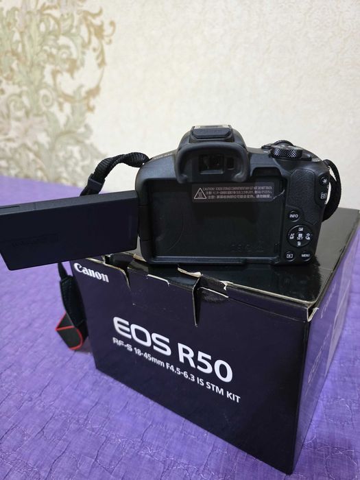 CanonEOSR50  RF-S 18-45mm 24.2MP 4K Полный комплект Отличное состояние