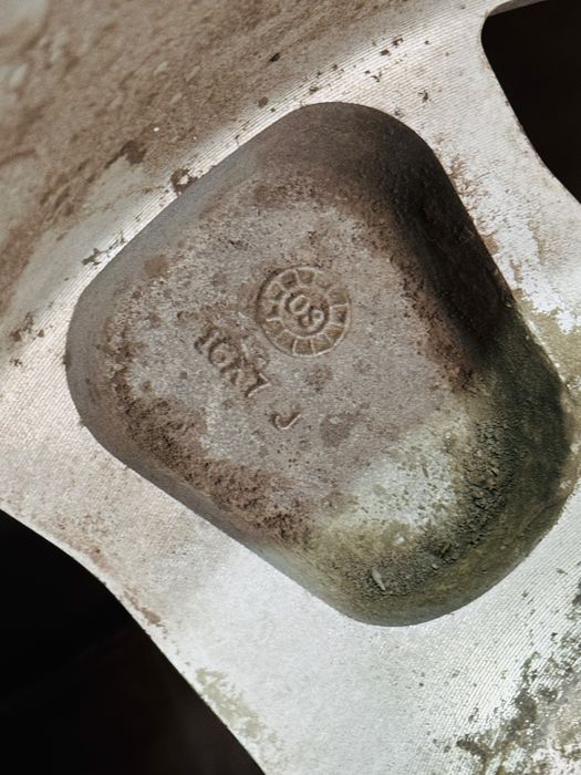 Б/У диски Jeep Cherokee R16