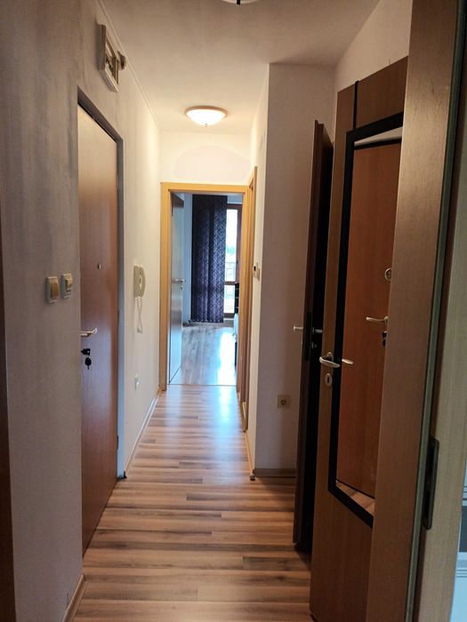 Дава се под наем Двустаен апартамент в Варна, Левски - 68 кв.м за 459 € - Снимка #2