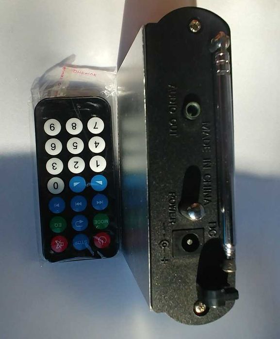 Приемник FM, проигрыватель Mp3 файлов HS-004