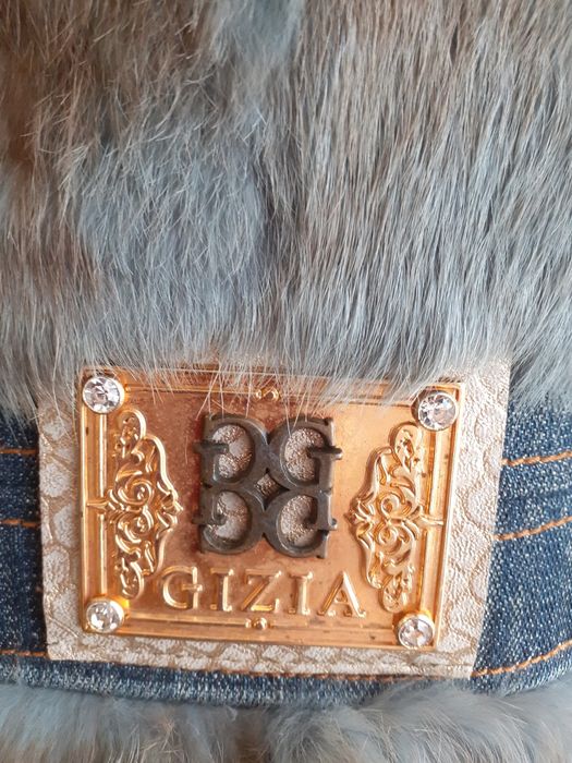 Полушубокголудой