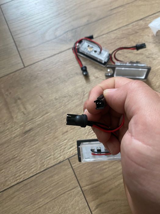 Лед крушки-плафони за номер на Волво Volvo