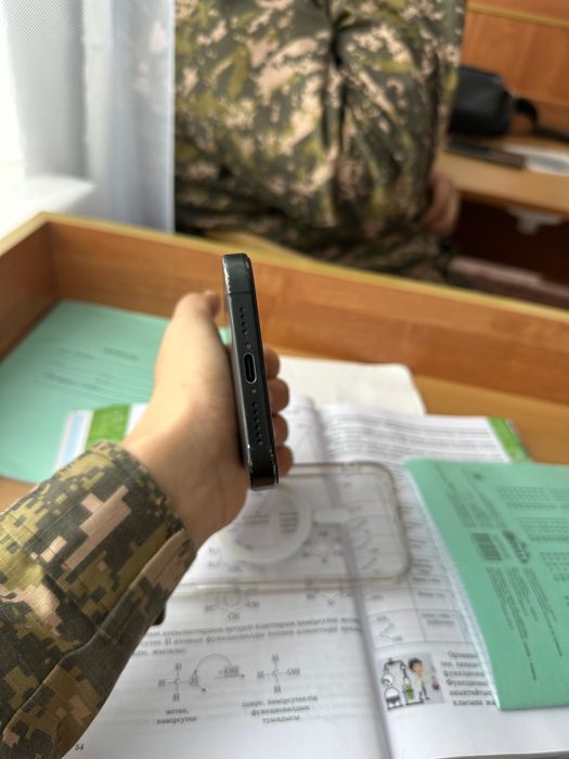 Айфон 15 макс 256/84