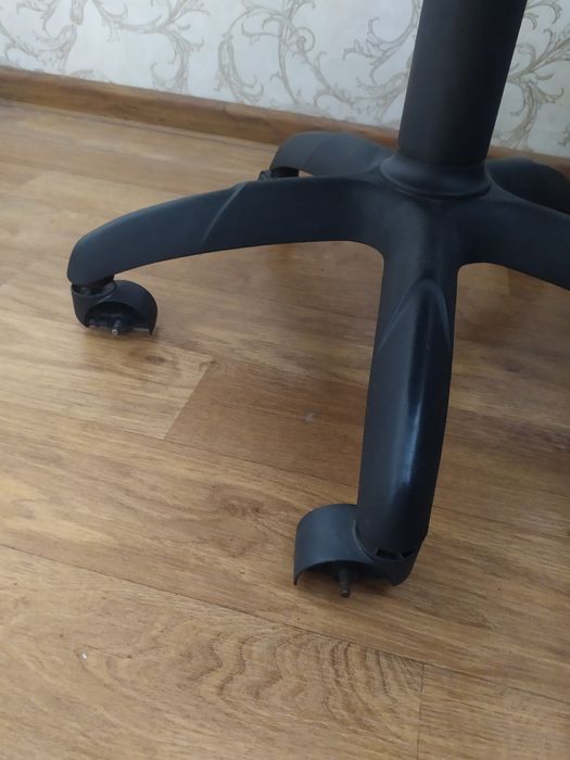 Продам стулья бу