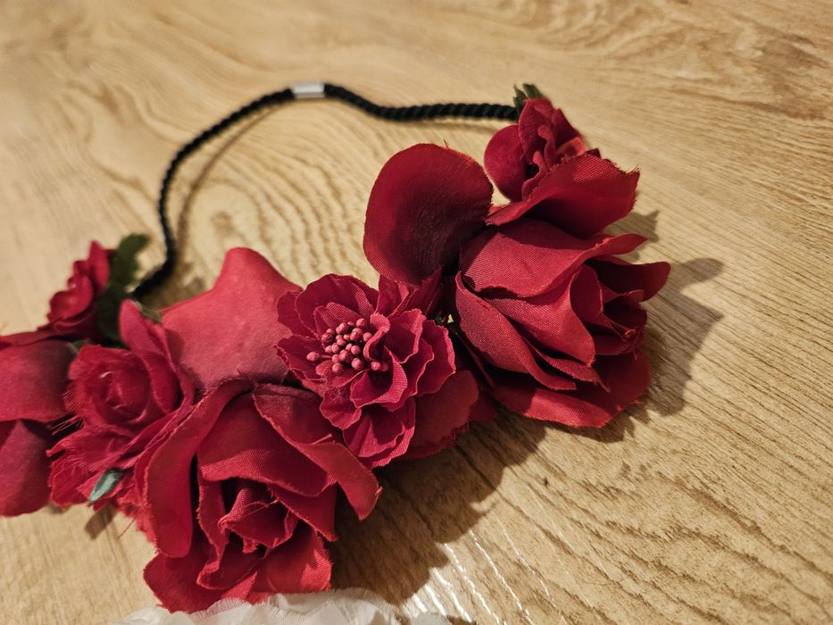 Коса, опашка екстеншън, Венче, диадема от цветя, рози