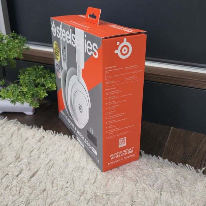 Casti Steelseries Arctis Nova 7 Wireless