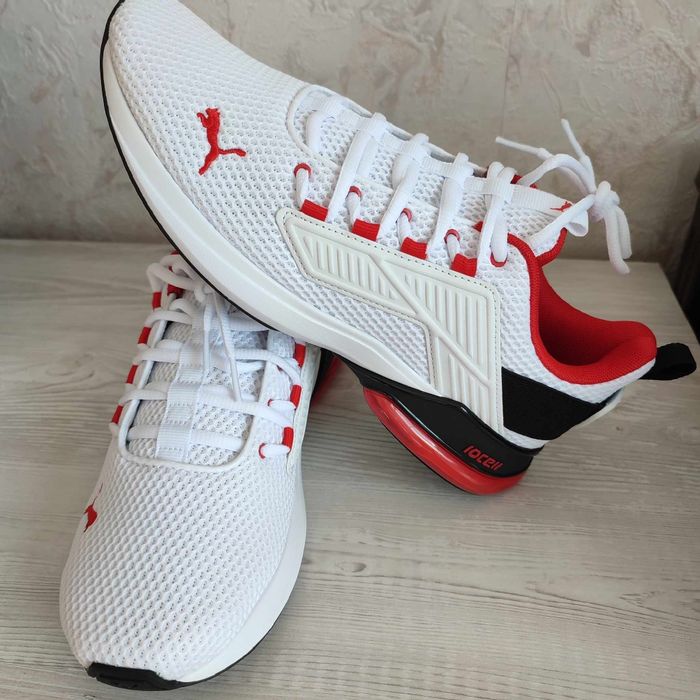 Продавам маратонки Пума Cell Rapid,42 номер.