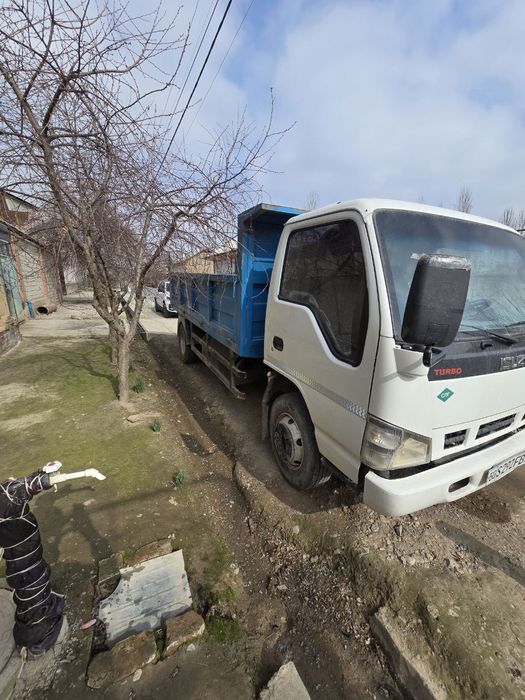 Isuzu sotiladi 2007 yil narhi 25000$ kelishamiz