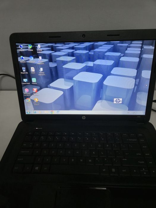 Laptop HP 2000 .