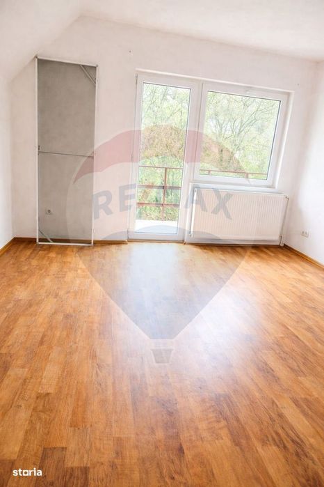 Casă / Vilă 5 camere, curte amenajată, mutare imediata