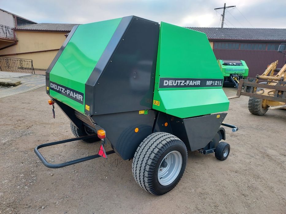 Presa baloti,Balotiera Deutz fahr 121 L,dimensiune balot 120/120