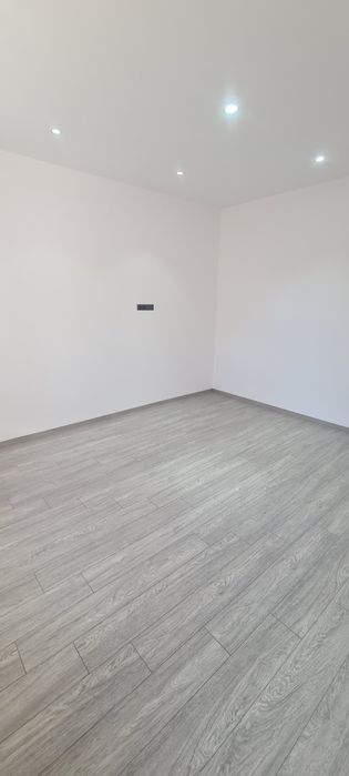 Inchiriez spațiu comercial