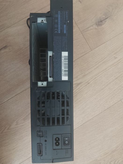 Продавам Playstation 2 FAT