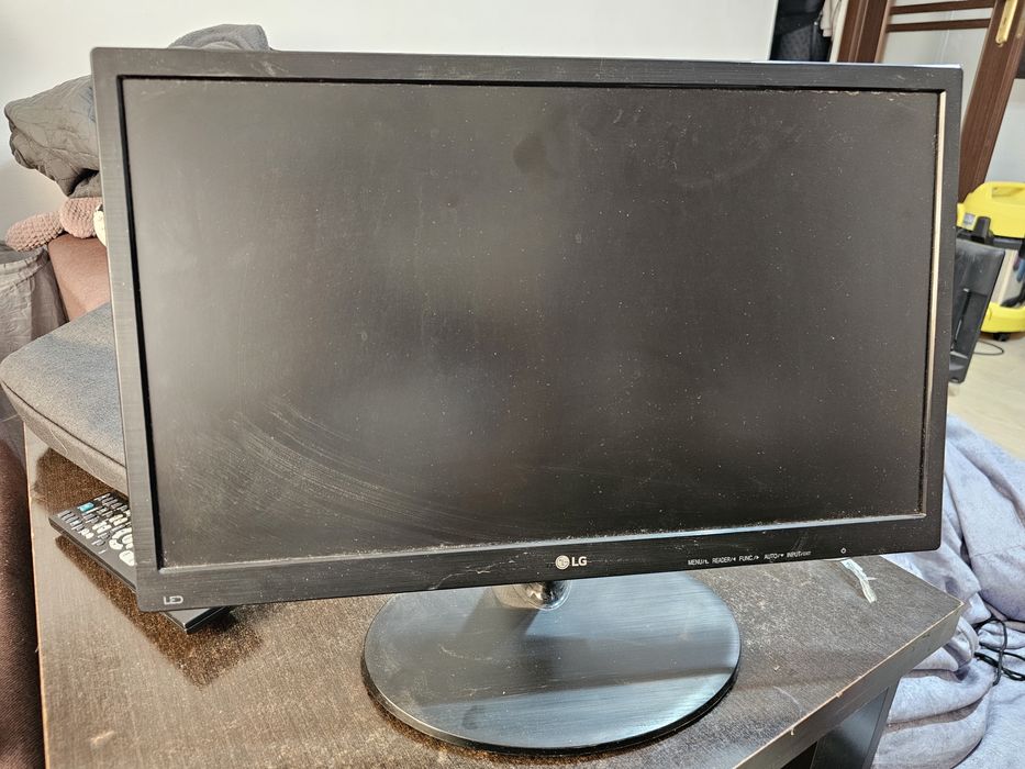 Monitor LED LG 22 inch (55 cm) – VGA