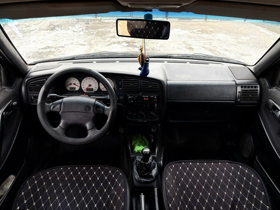 Volkswagen Passat B4 1996год 1.6
